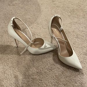 Aldo staycey white pump size 6.5 worn once